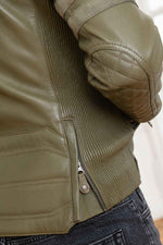 A khaki sheepskin jacket with a biker collar, perfect for any season. - Image n°6
