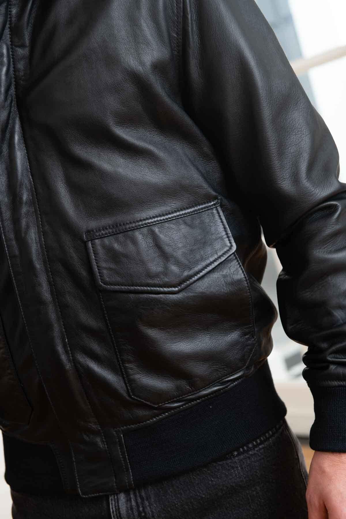 Schott's navy A2 jacket in lambskin-slim, timeless, pilot-ready. - Image n°9