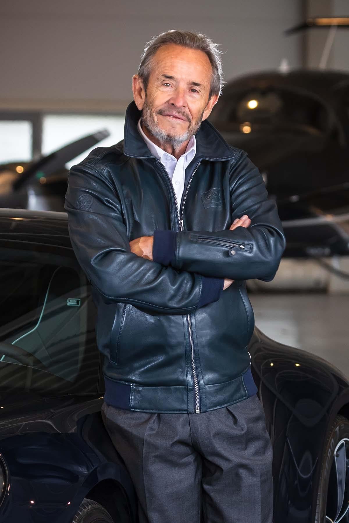 Navy sheep leather jacket, tribute to Jacky Ickx's racing legacy. - Image n°1