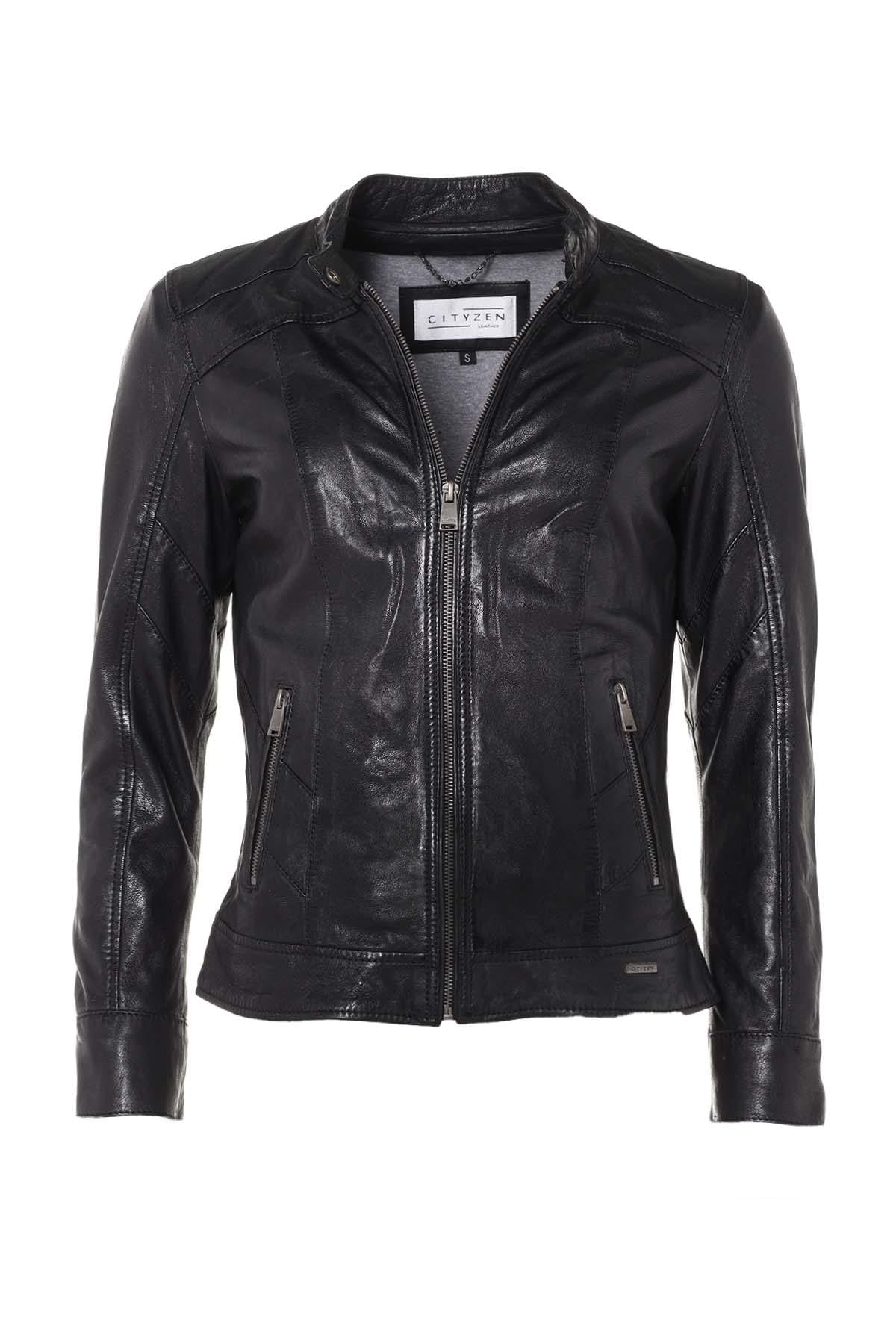 Timeless lambskin jacket, slim at the shoulders, flared at hips. - Image n°3