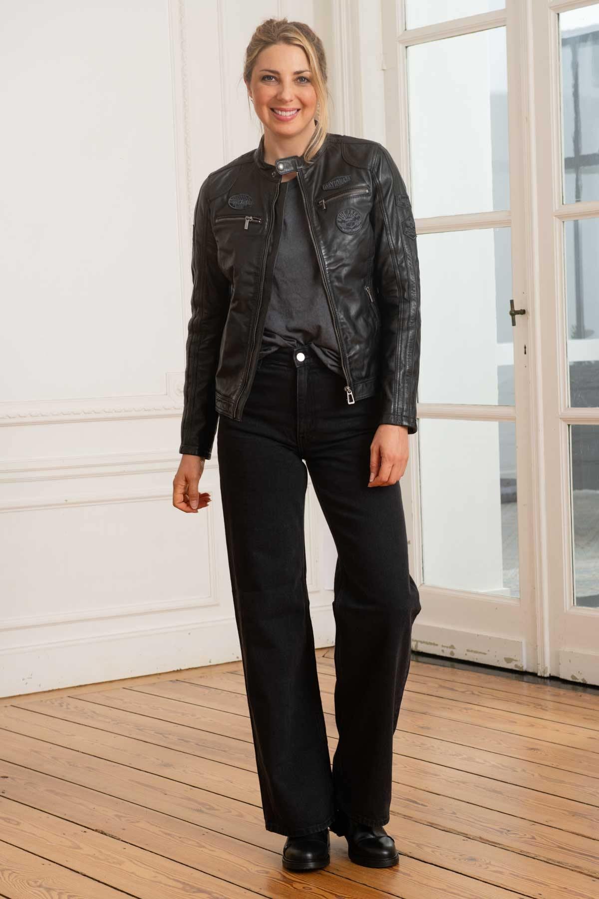 Lambskin jacket in black, moto collar, regular fit-ideal year-round. - Image n°7