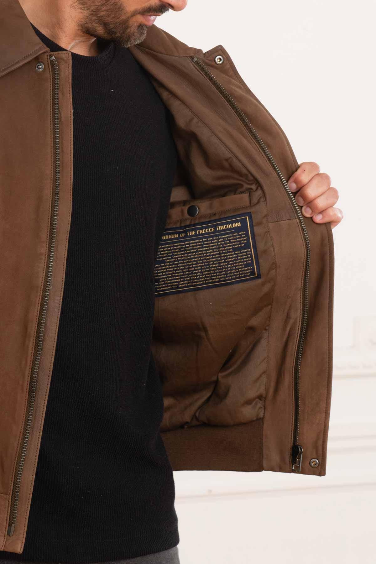 A suede sheepskin bomber in chocolate, cut for year-round versatility. - Image n°3