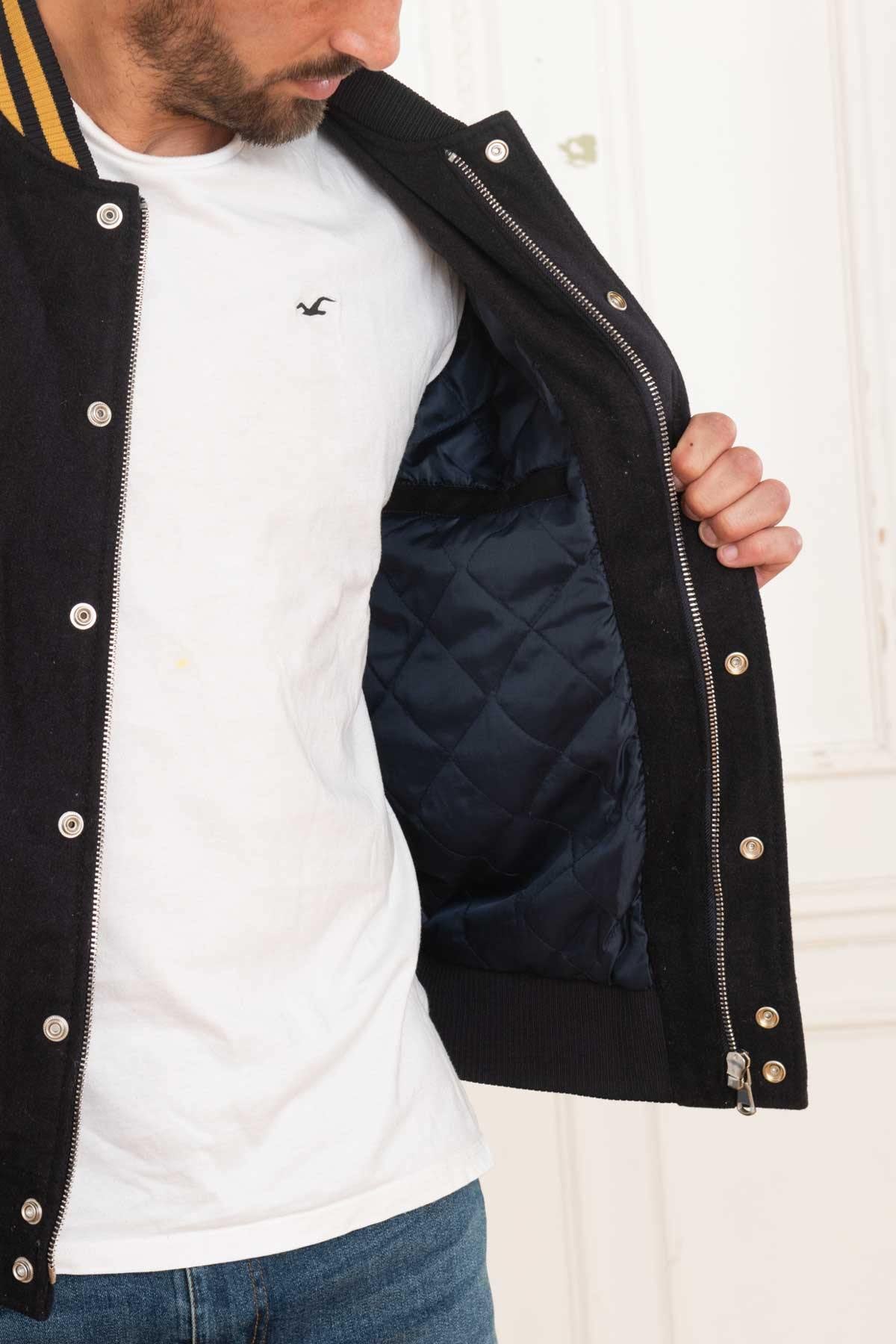 AC-17 varsity jacket: navy and beige wool with sheepskin sleeves. - Image n°5