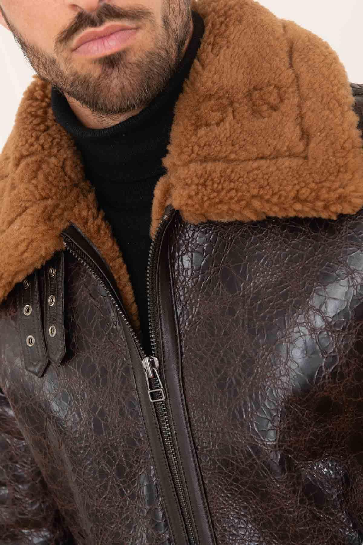 Shearling-lined bomber in glossy dark brown reversed sheep leather. - Image n°4