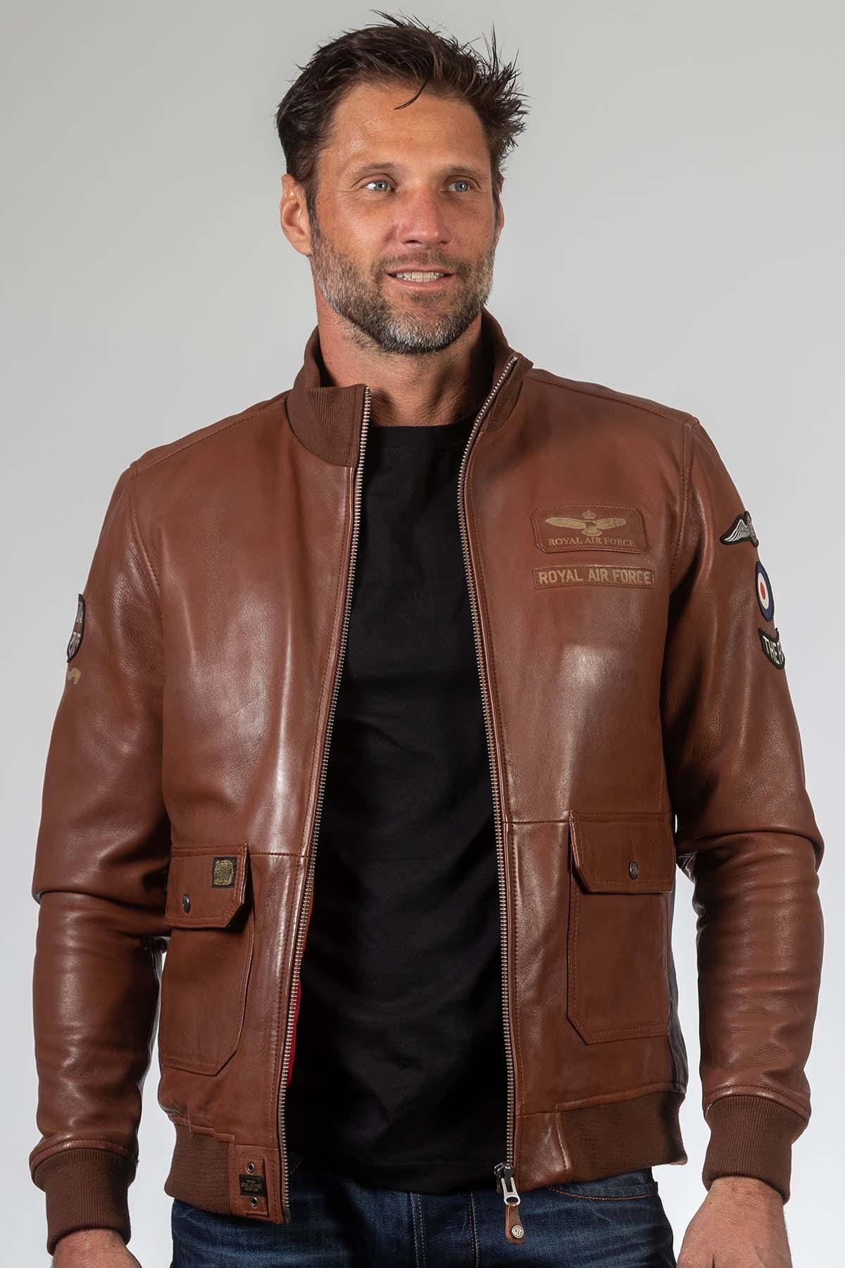 Premium sheepskin bomber with RAF embroidery and a cosy, regular cut. - Image n°2
