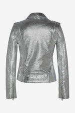 Schott's silver lambskin Perfecto: slim, bold, and timelessly rock. - Image n°2