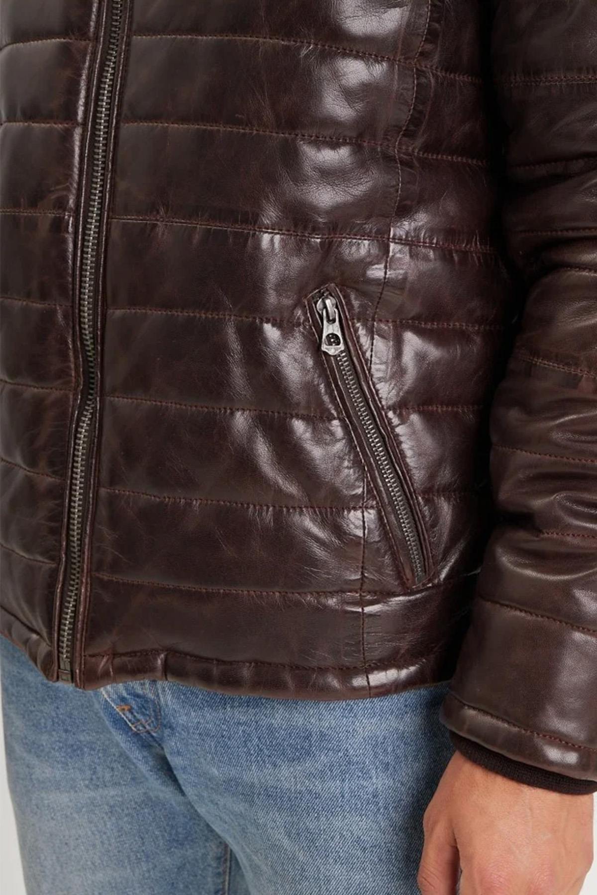 Daytona's reddish-brown sheepskin jacket: urban style, timeless craft. - Image n°6