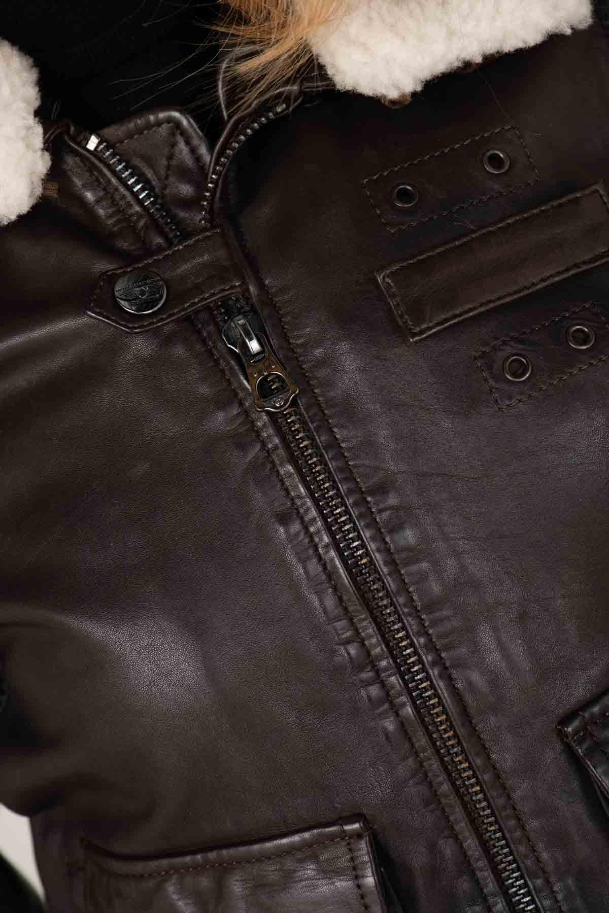 Women's leather bomber jacket with patches - Image n°9