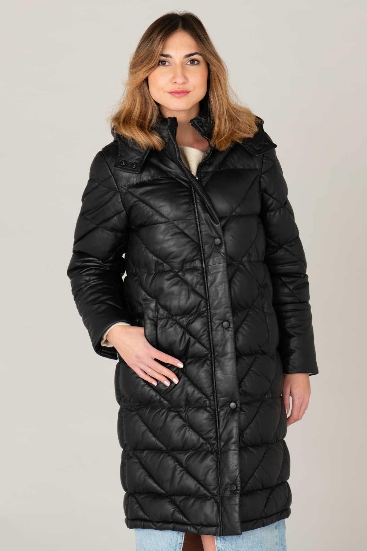 Black sheep leather jacket by Oakwood, warm for cold seasons. - Image n°1