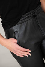 Black metallic effect leather joggers - Image n°3