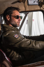 RAF-licensed dark khaki sheepskin jacket, timeless and versatile. - Image n°5