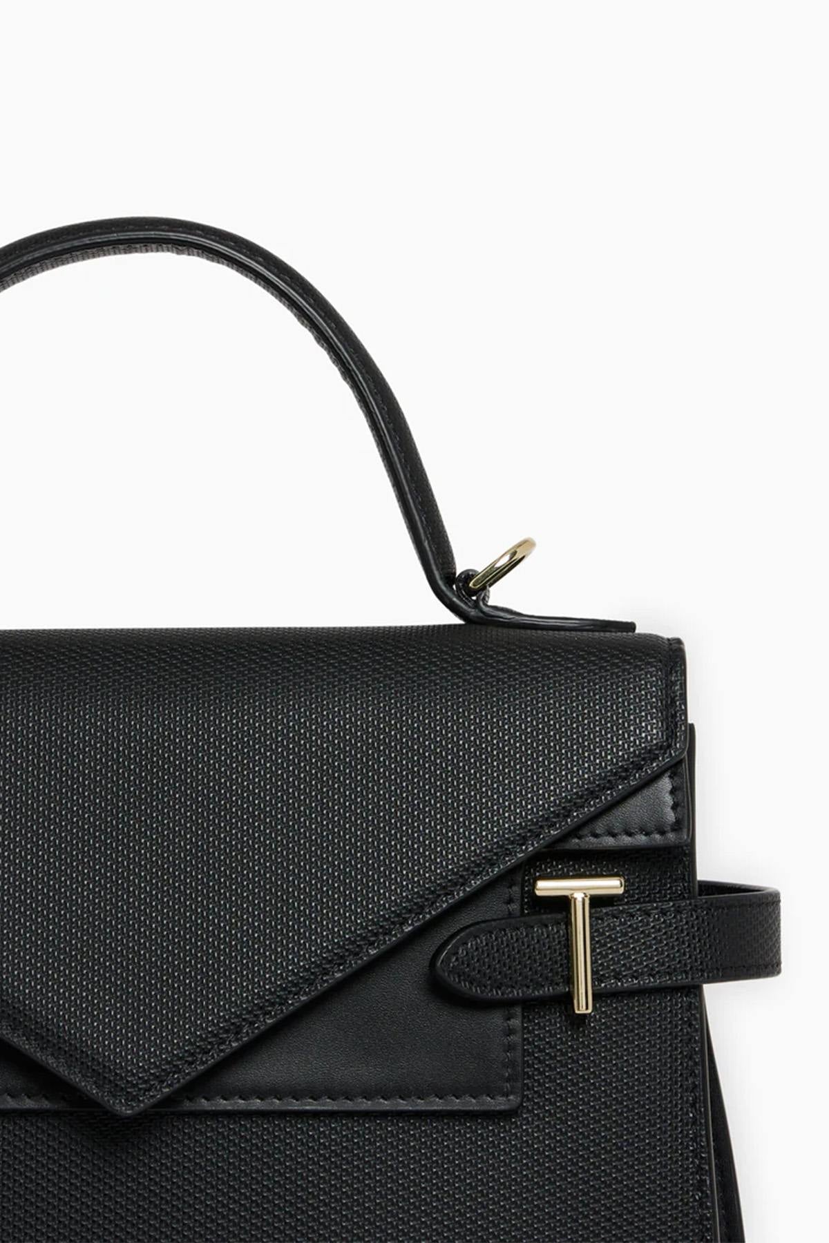 Emilie double flap handbag in black leather - Image n°4
