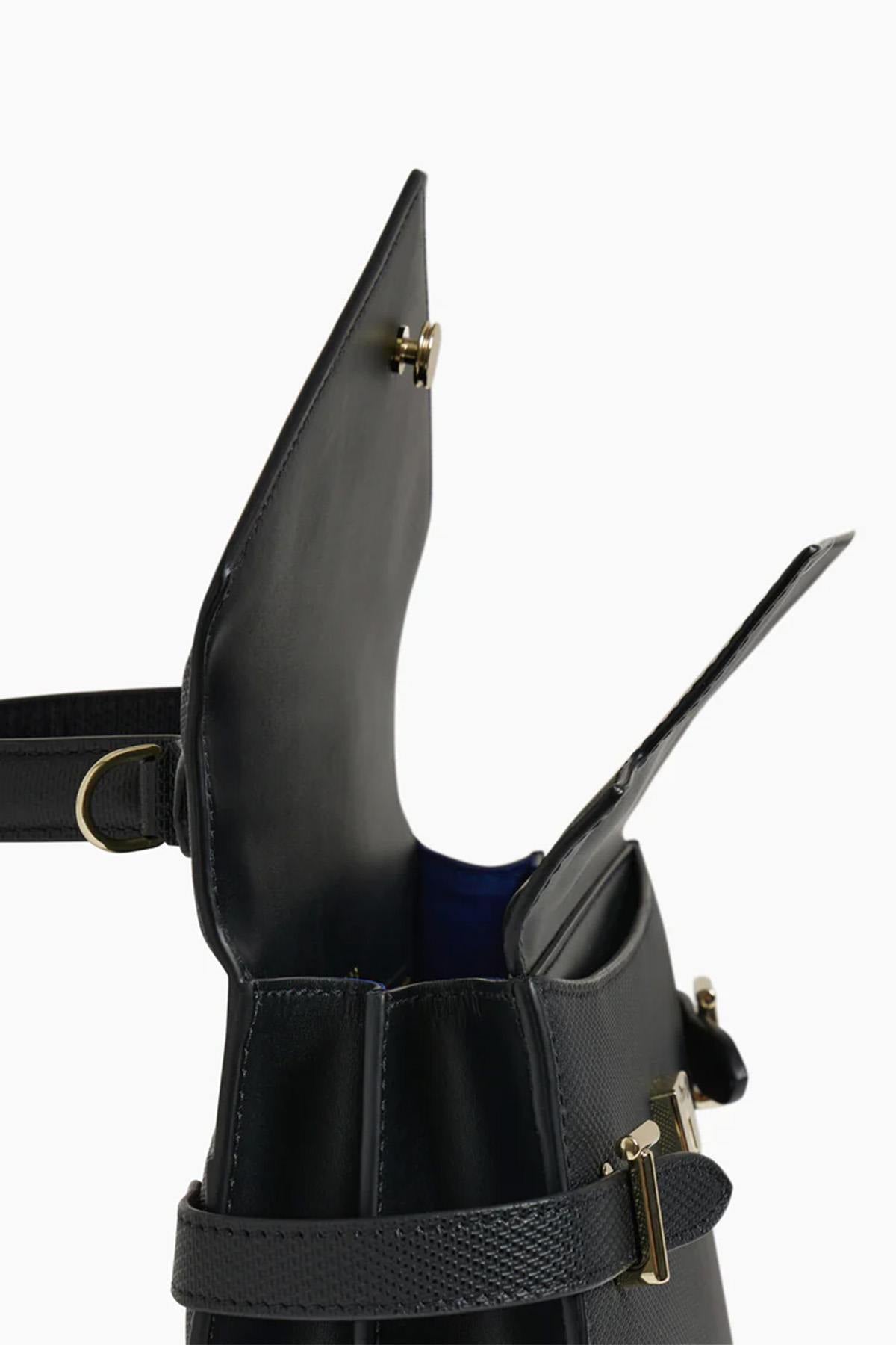 Emilie double flap handbag in black leather - Image n°6