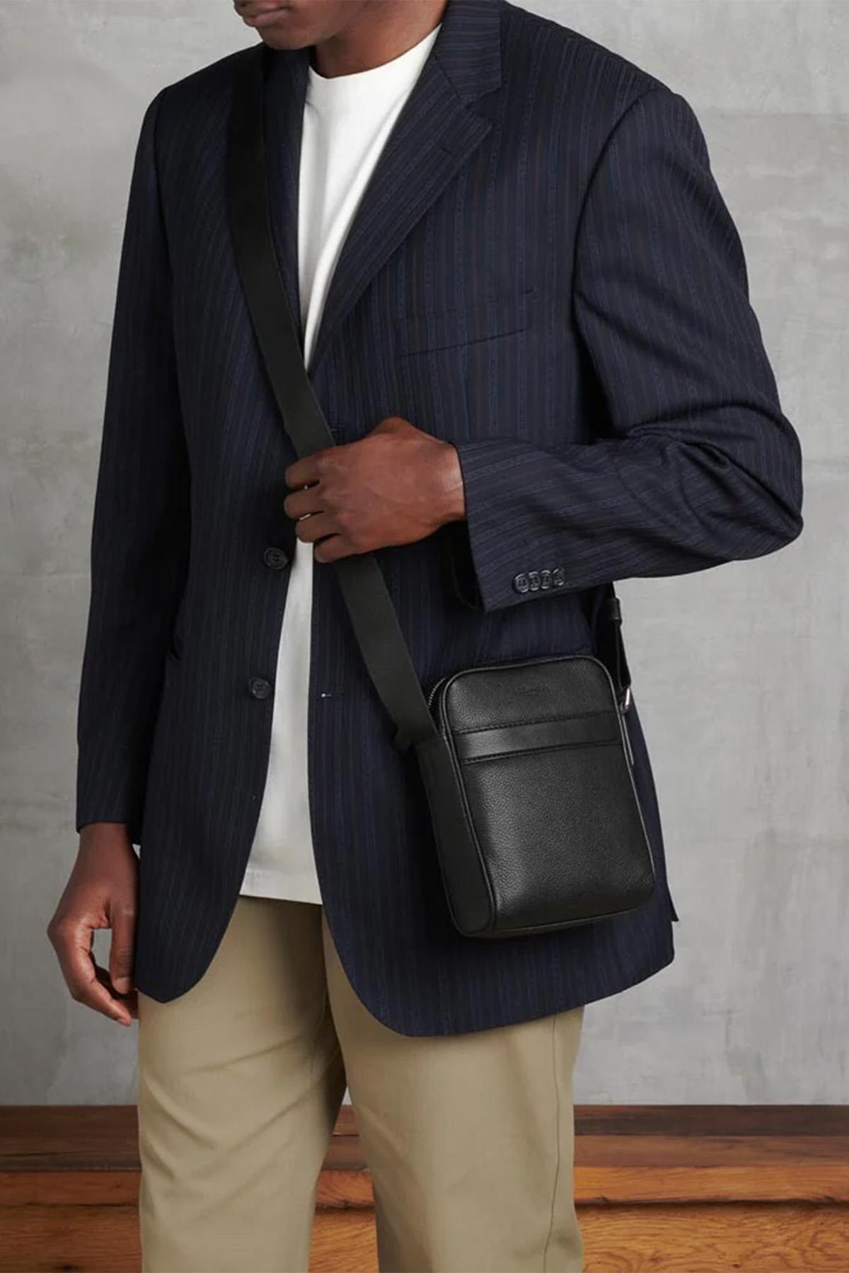 Small Charles bag in black grained leather - Image n°2