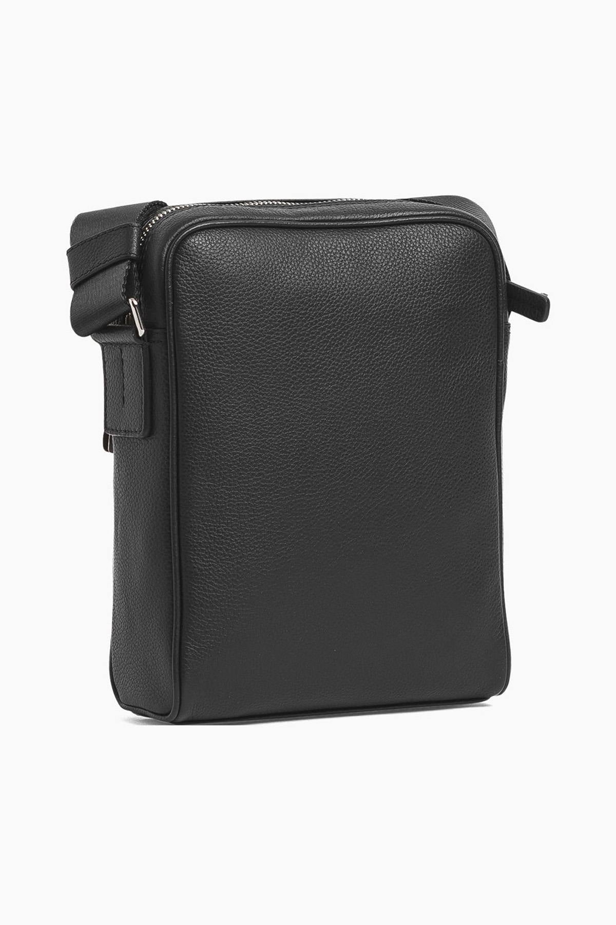 Small Charles bag in black grained leather - Image n°5