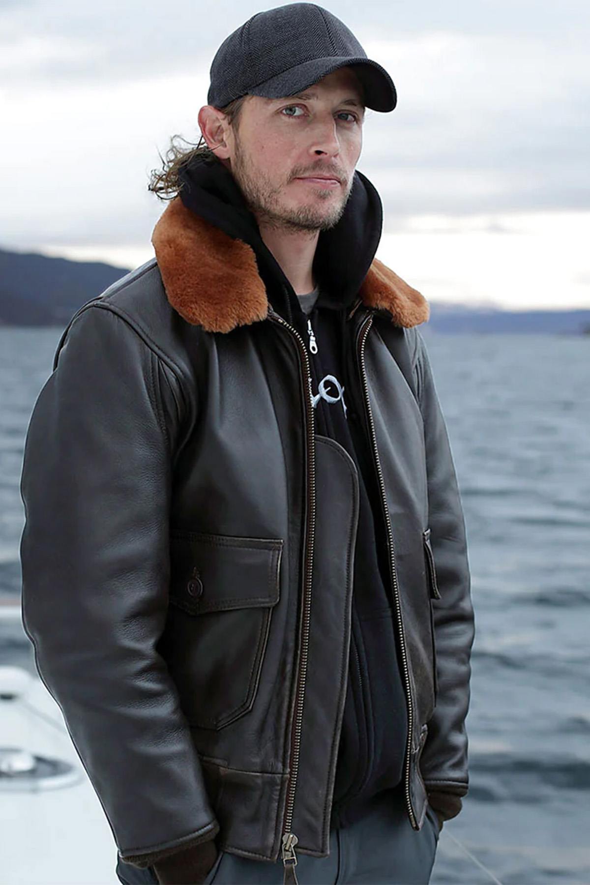 Aged lambskin G-1: US Navy legacy, shearling collar, patina over time. - Image n°1