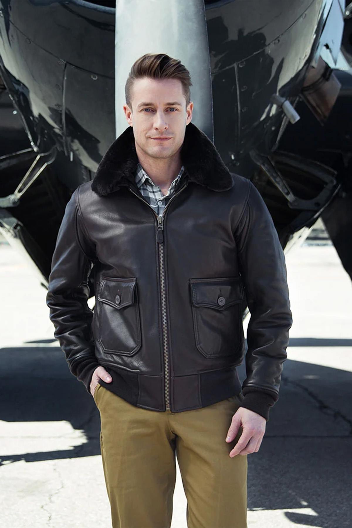 Deer-tanned calfskin G-1 jacket with shearling collar. - Image n°4