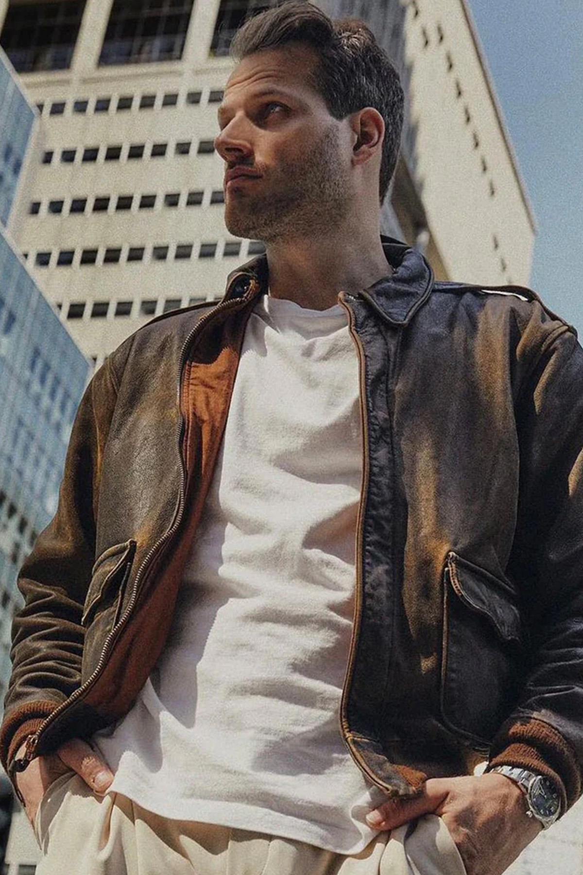 Type A-2 bomber jacket in worn-effect leather - Image n°6