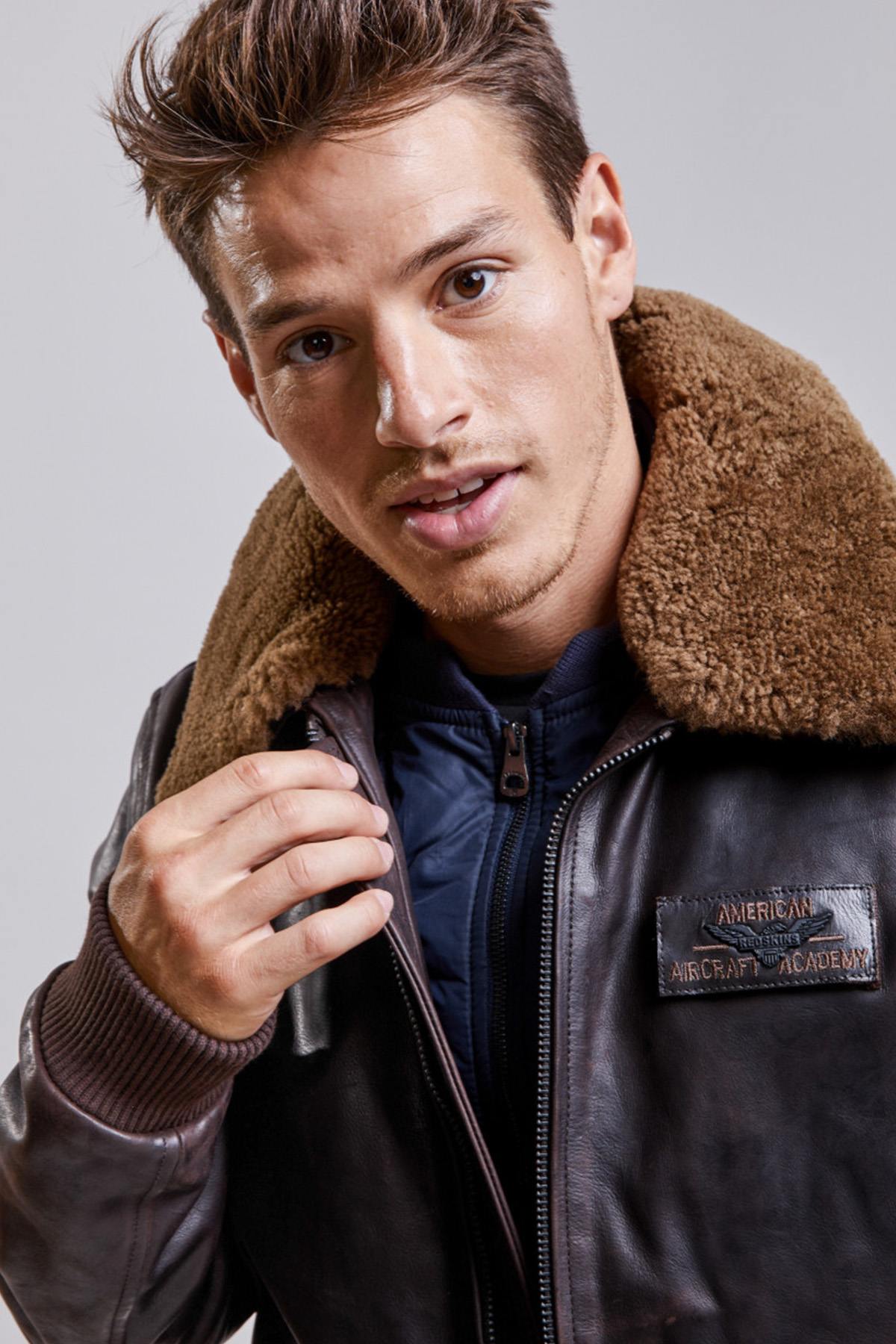 Striking brown lambskin aviator jacket with removable collar. - Image n°2