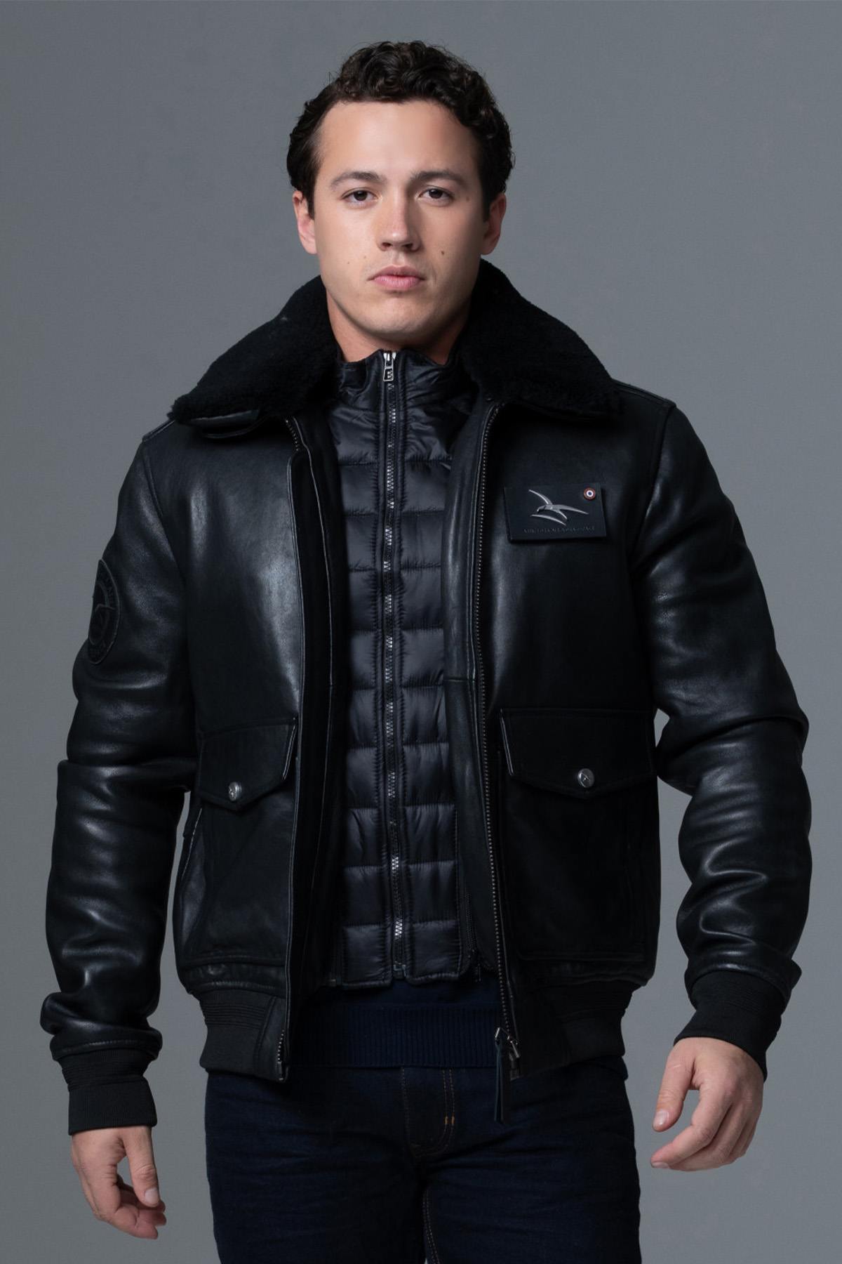 French Air and Space Force-endorsed lambskin aviator jacket in black. - Image n°8