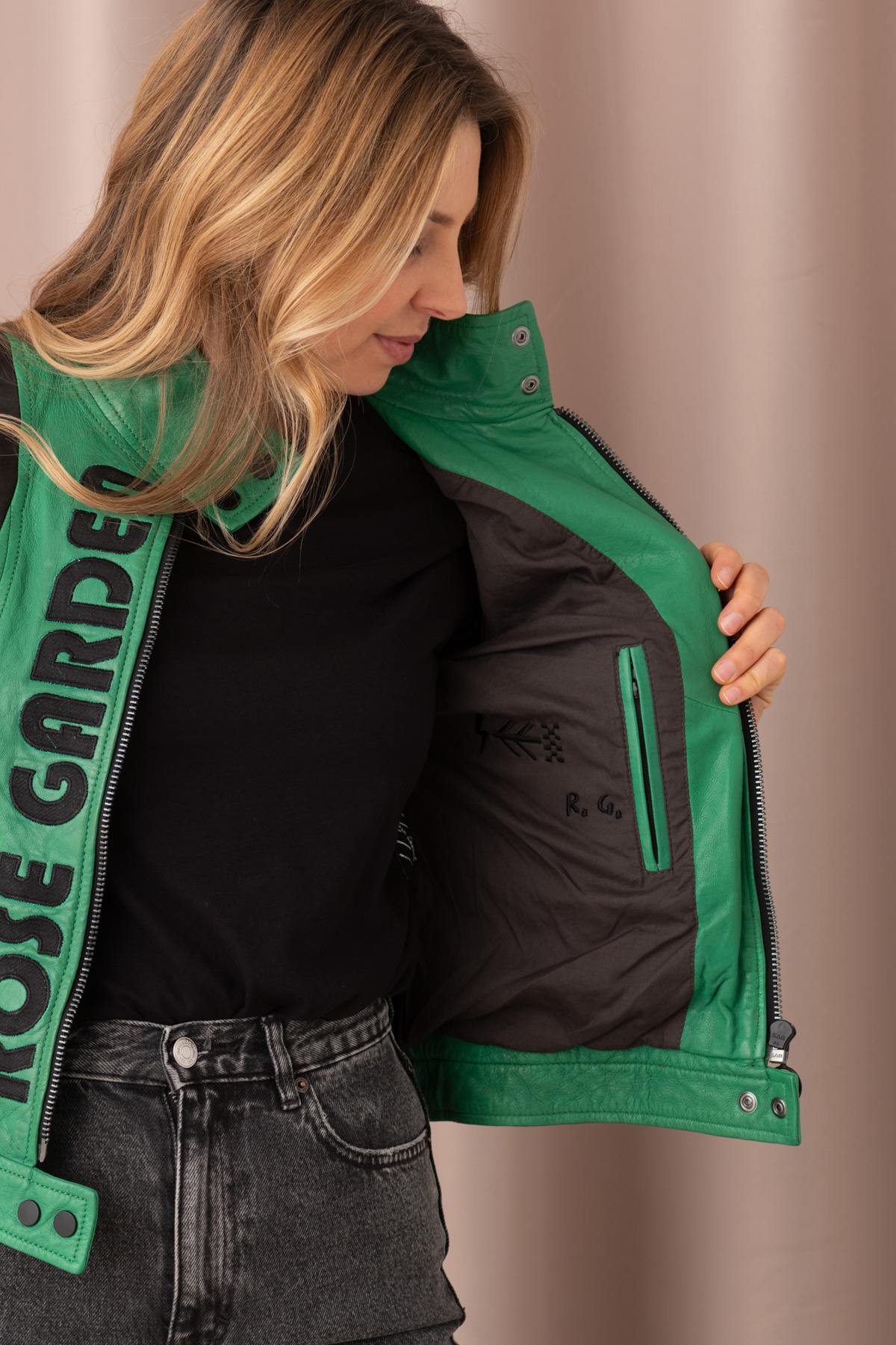 Vivid green lambskin jacket with a biker collar and relaxed fit. - Image n°13