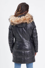 Mid-length lambskin coat with detachable hood for chic autumn wear. - Image n°4