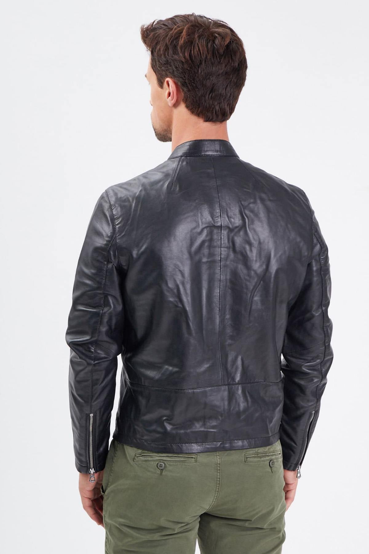 Black lambskin biker jacket, sleek and moto-inspired. - Image n°5
