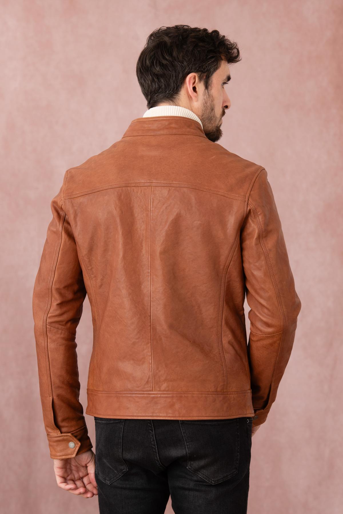 Earth tan sheepskin jacket: warm, soft, and timelessly stylish. - Image n°7