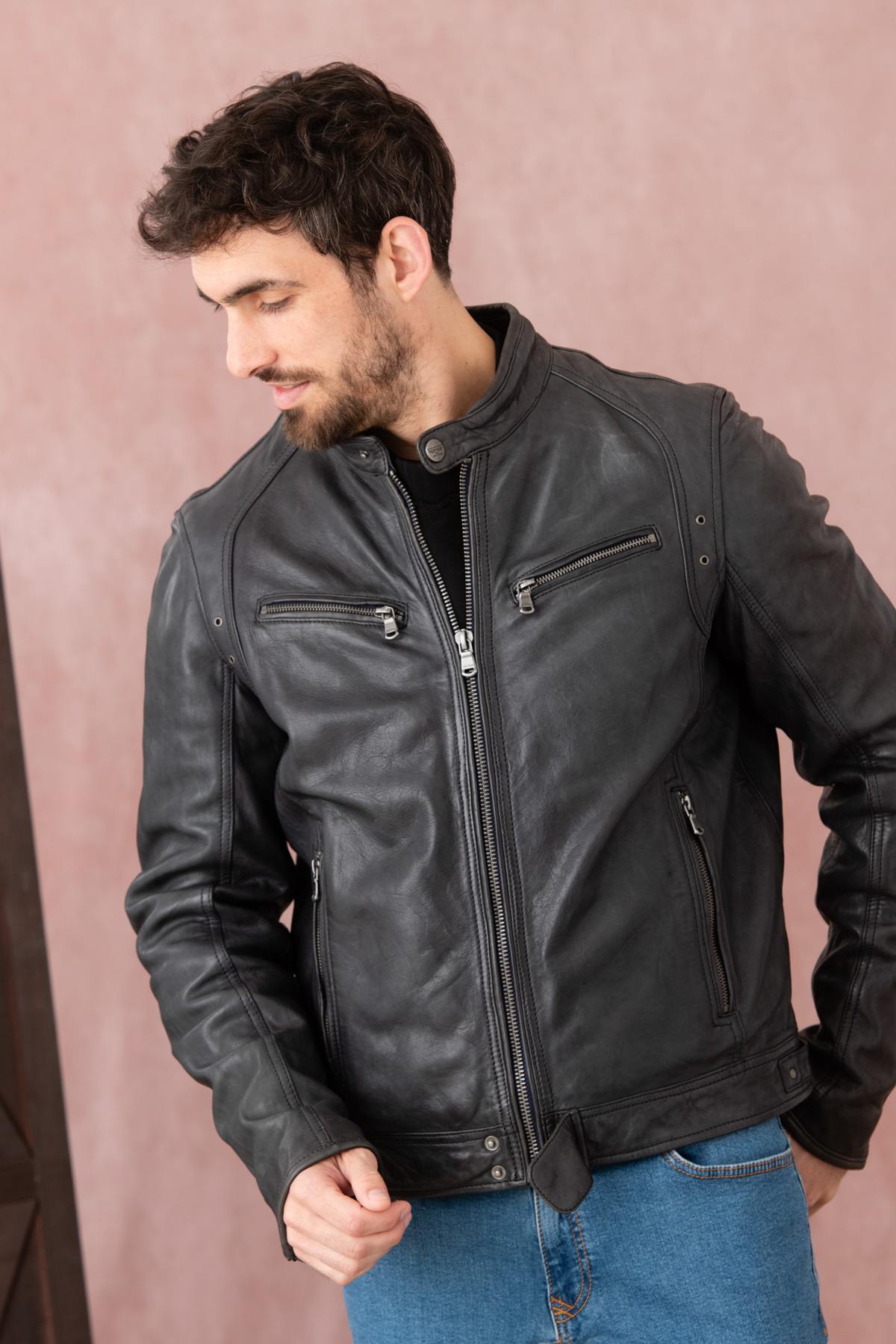 Slim-fit lambskin jacket in midnight blue, soft and timelessly styled. - Image n°5