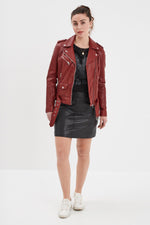 Vegetable-tanned lambskin biker in red chili, washed for a soft touch. - Image n°9