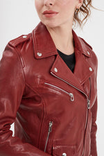 Vegetable-tanned lambskin biker in red chili, washed for a soft touch. - Image n°10