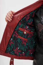 Vegetable-tanned lambskin biker in red chili, washed for a soft touch. - Image n°8