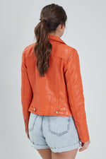 Vivid orange lambskin jacket, slim-cut and supple for effortless chic. - Image n°2