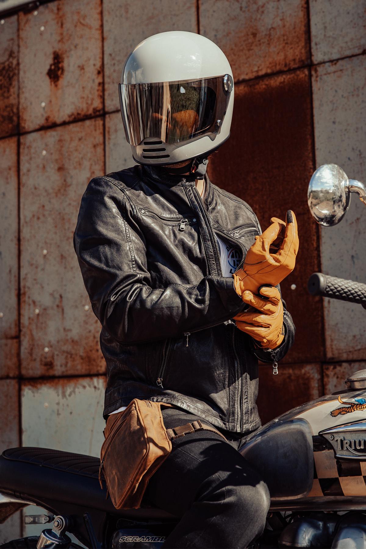 Daytona black lambskin jacket. Vegetable-tanned, moto collar. - Image n°10
