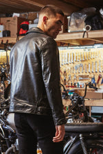 1920s Cossack jacket in full-grain horsehide, slim and wind-resistant. - Image n°3