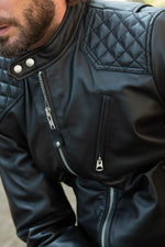 Schott's black lambskin biker jacket: rock edge meets timeless craft. - Image n°4