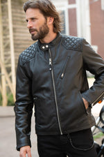 Schott's black lambskin biker jacket: rock edge meets timeless craft. - Image n°2