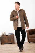 Sand-hued shearling with an aged finish. Soft, warm, and timeless. - Image n°2