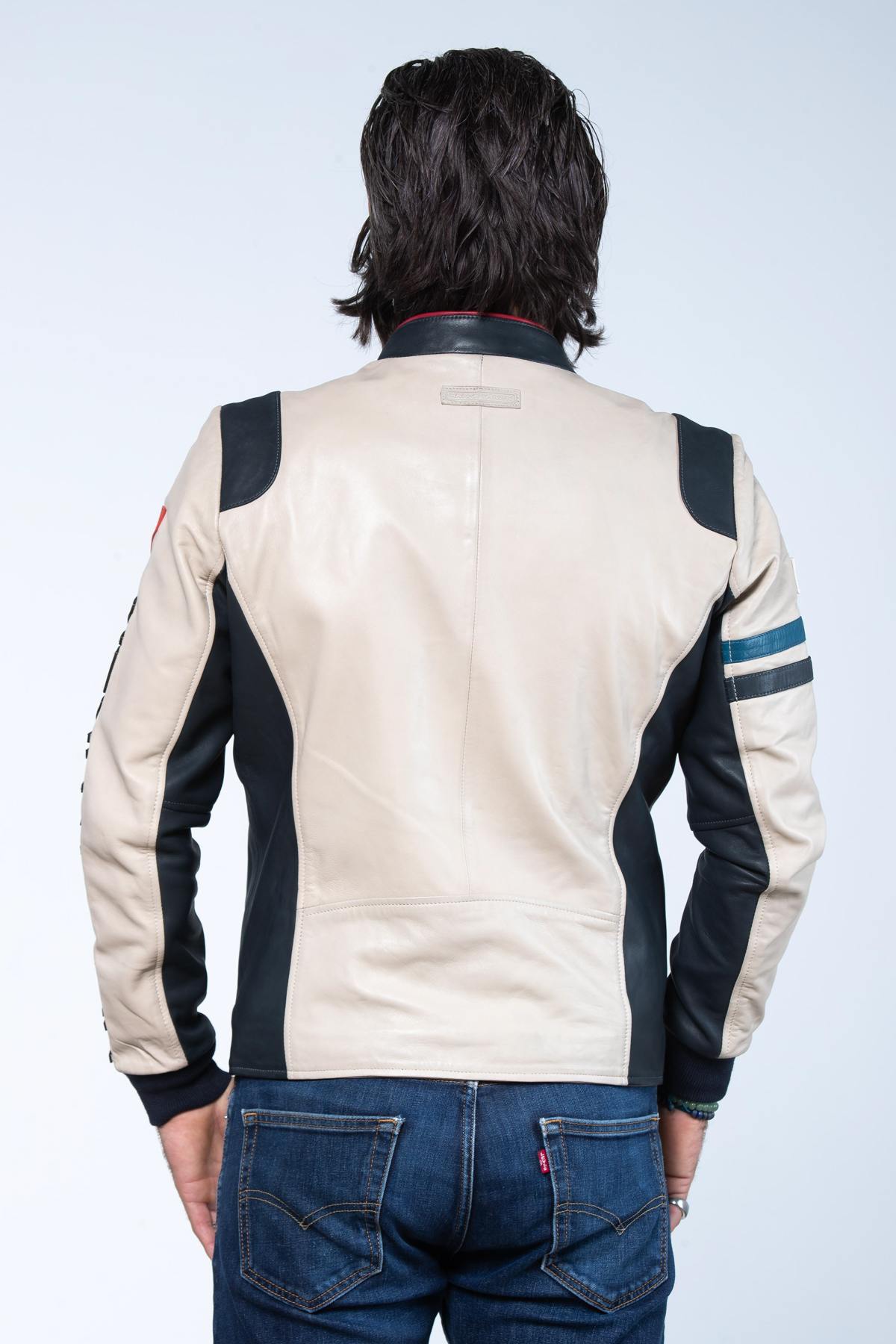 Ari Vatanen's 1988 Pikes Peak legacy in ecru sheepskin. Timeless racing spirit. - Image n°8