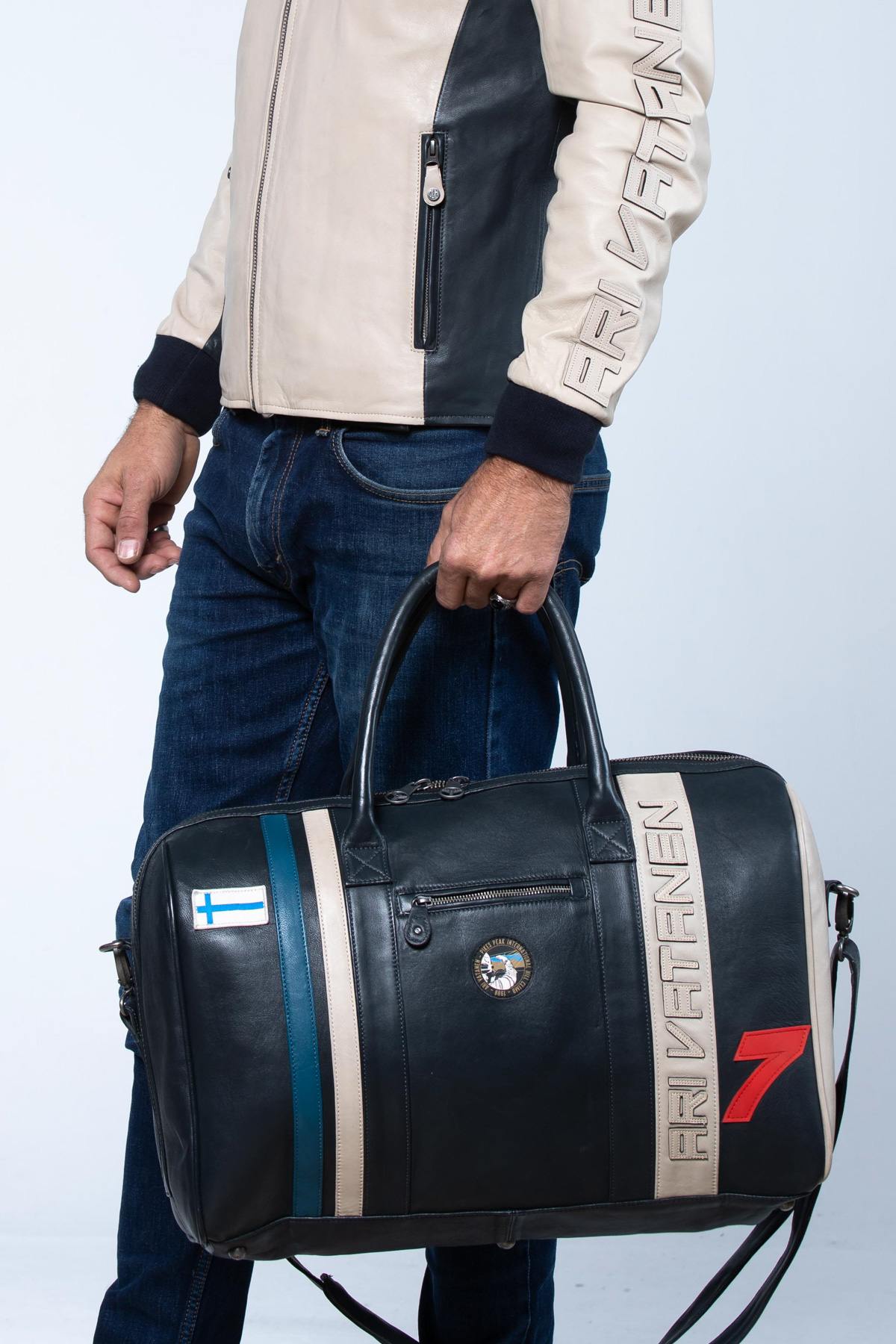Ari Vatanen navy blue racing leather travel bag - Image n°2
