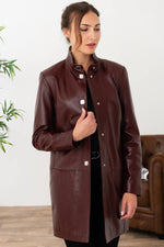 Bordeaux lambskin jacket, slim-fit and glossy for chic evenings. - Image n°6