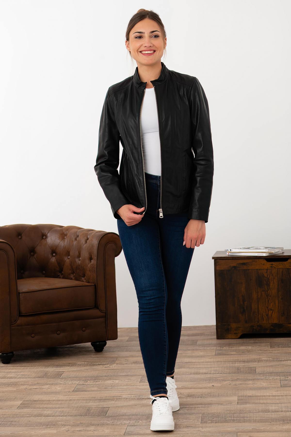 Slim black lambskin jacket by Cityzen, ideal for warmer seasons. - Image n°4
