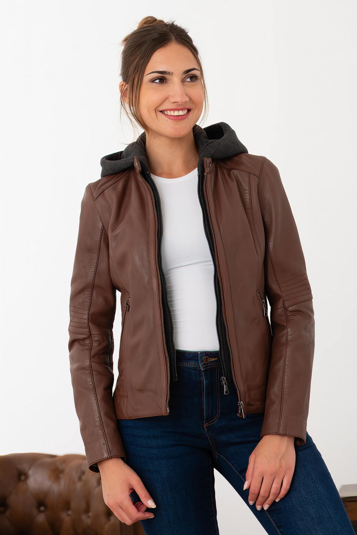 Effortlessly stylish cognac lambskin jacket with a detachable hood. - Image n°1