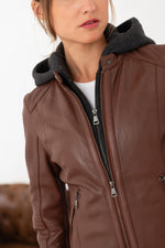 Effortlessly stylish cognac lambskin jacket with a detachable hood. - Image n°6