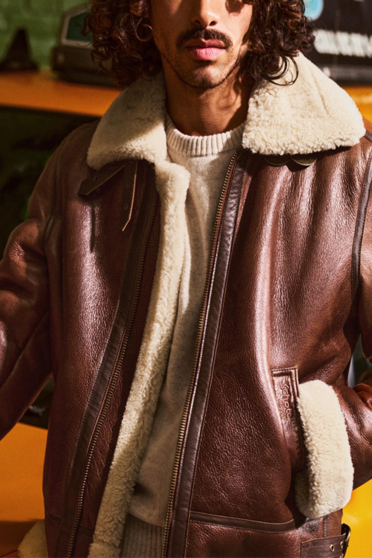 Schott's LC1259 Moka: sheepskin bomber, wartime warmth, vintage charm. - Image n°2
