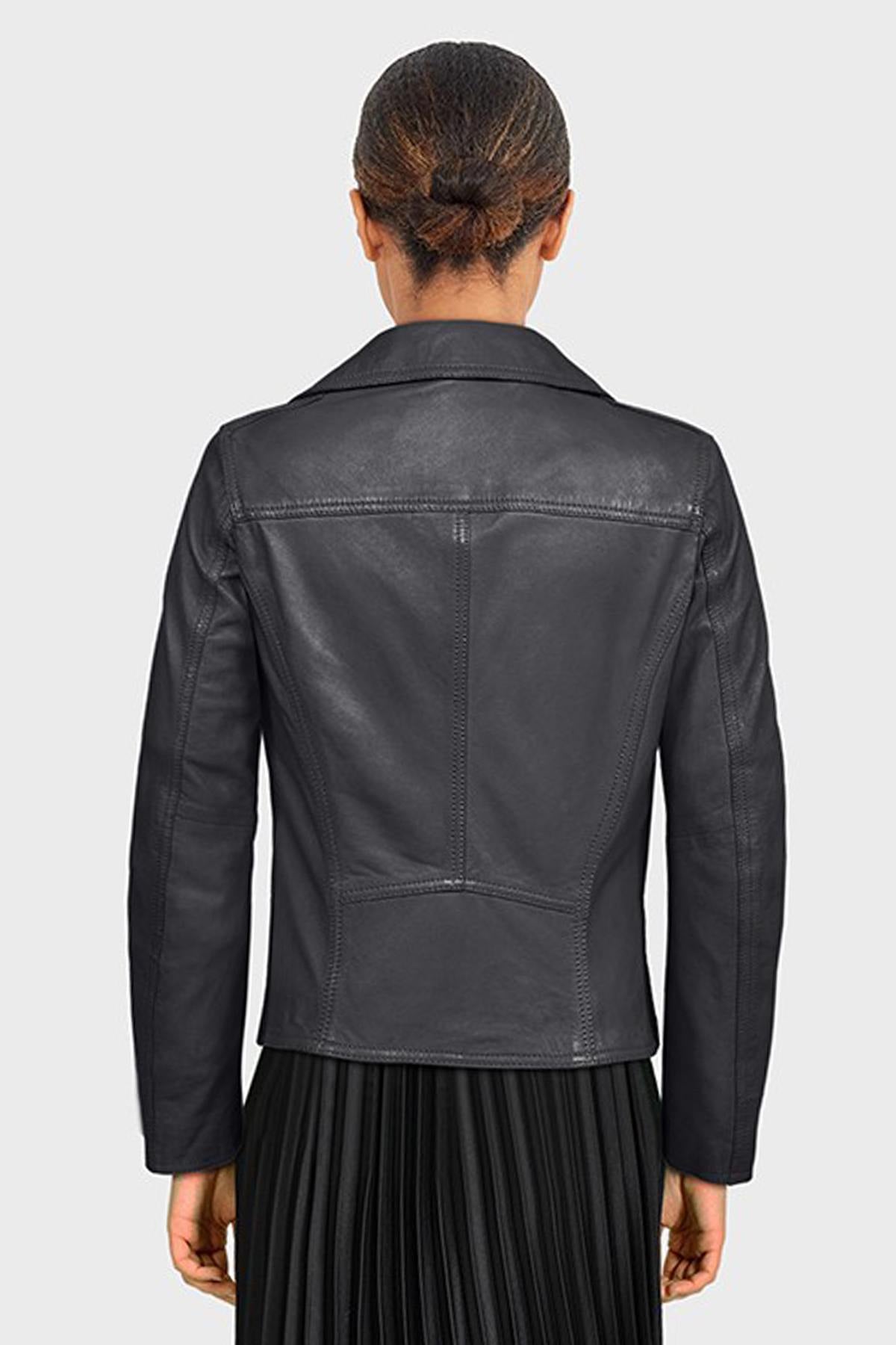 Soft black sheepskin leather jacket with a slim, perfecto fit. - Image n°3