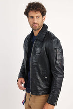 Redskins' sheepskin aviator jacket, inspired by classic pilot styles. - Image n°3