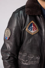 Brown lambskin aviator jacket with Patrouille de France patches. - Image n°3