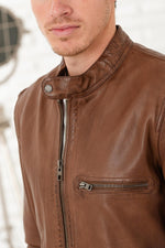 Tan sheep leather jacket with a regular fit and timeless appeal. - Image n°3