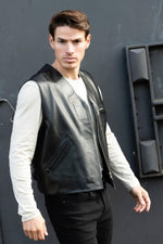 French-crafted horsehide waistcoat with Harris Tweed lining by Buco. - Image n°4